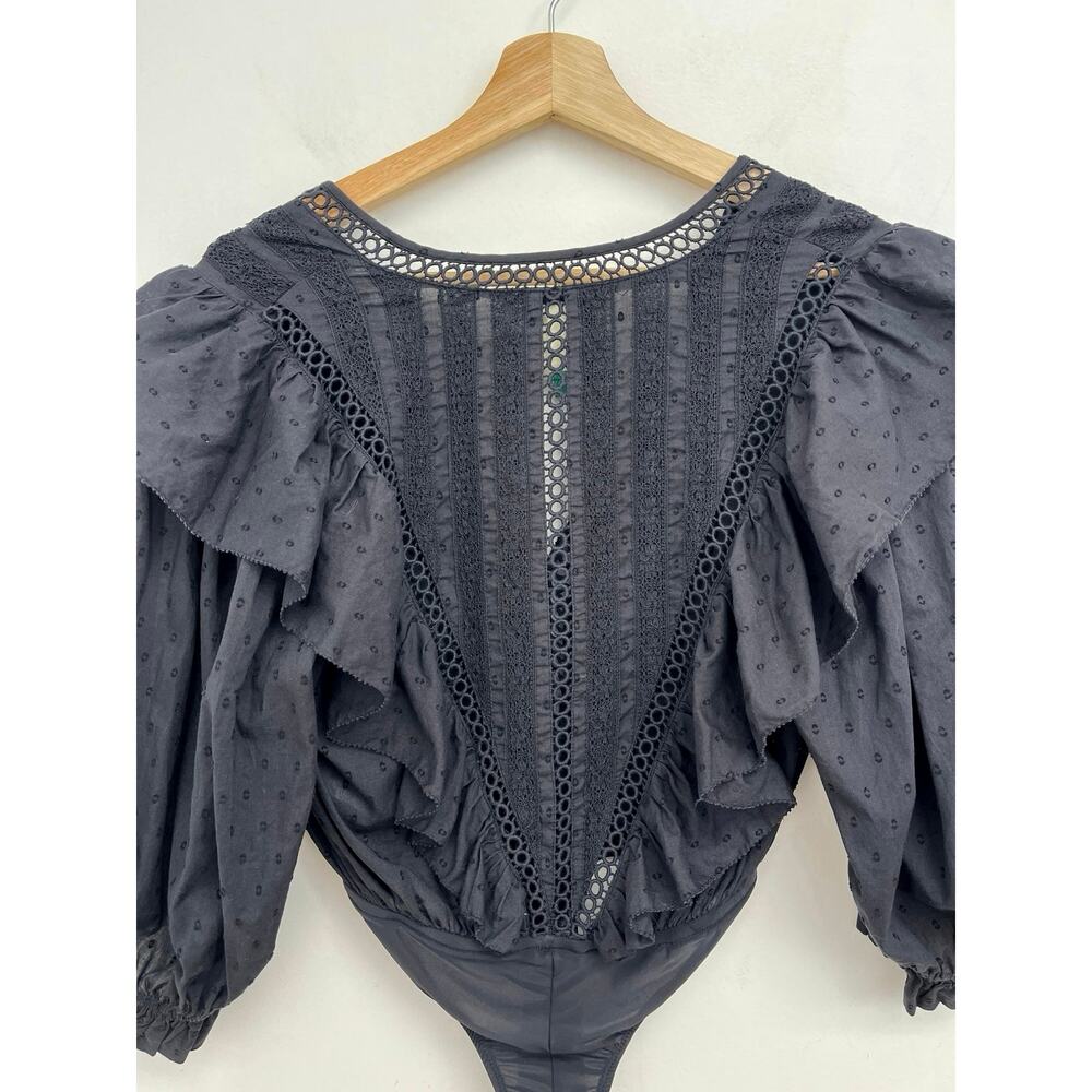 Farm Rio Plunge V-Neck Ruffle Lace Boho Romantic Swiss Dot Bodysuit - Small - Picture 9 of 16